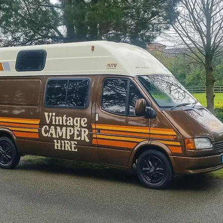 Vintage Camper Hire Кемпинг