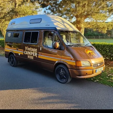 Vintage Camper Hire Кемпинг