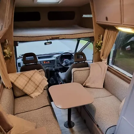 Vintage Camper Hire * Milltown (Kerry)