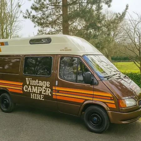 Vintage Camper Hire Milltown (Kerry)